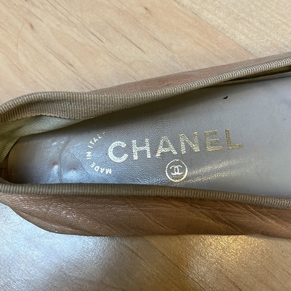 CHANEL Classic Ballet Flats in Nude quilted gold cap toe size 38 FAIR CONDITION - Picture 4 of 6